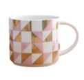 TAZA 13OZ TRIANGULOS PORCELANA