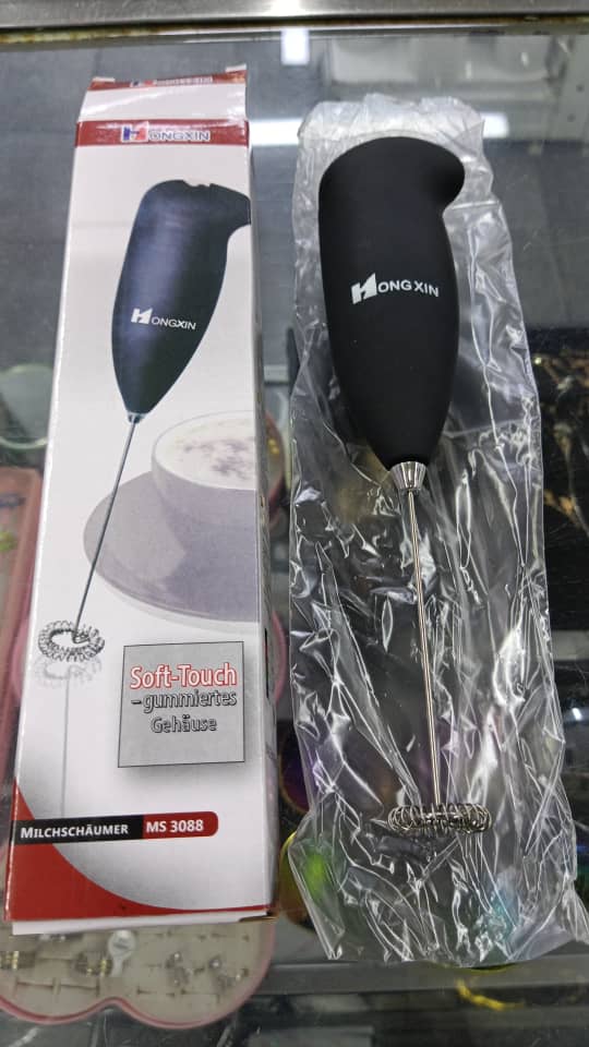 BATIDOR ELECTRICO DE MANO RECARGABLE